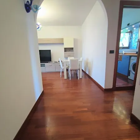 Fido With Lagoon View Apartmán *
